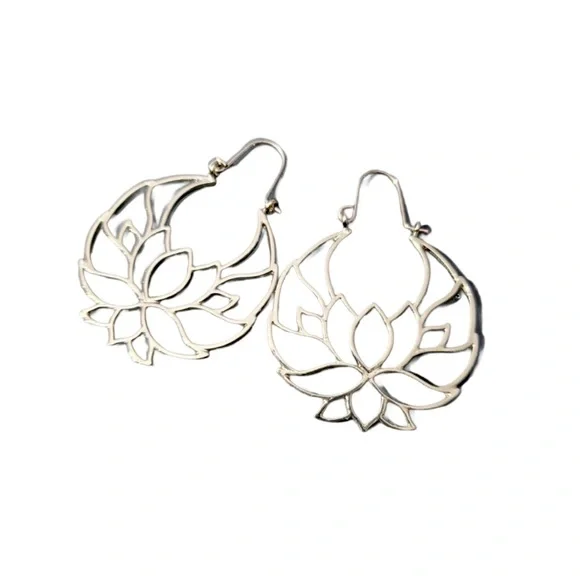 (Silver Color) Lotus Earrings - Picture 2 of 2
